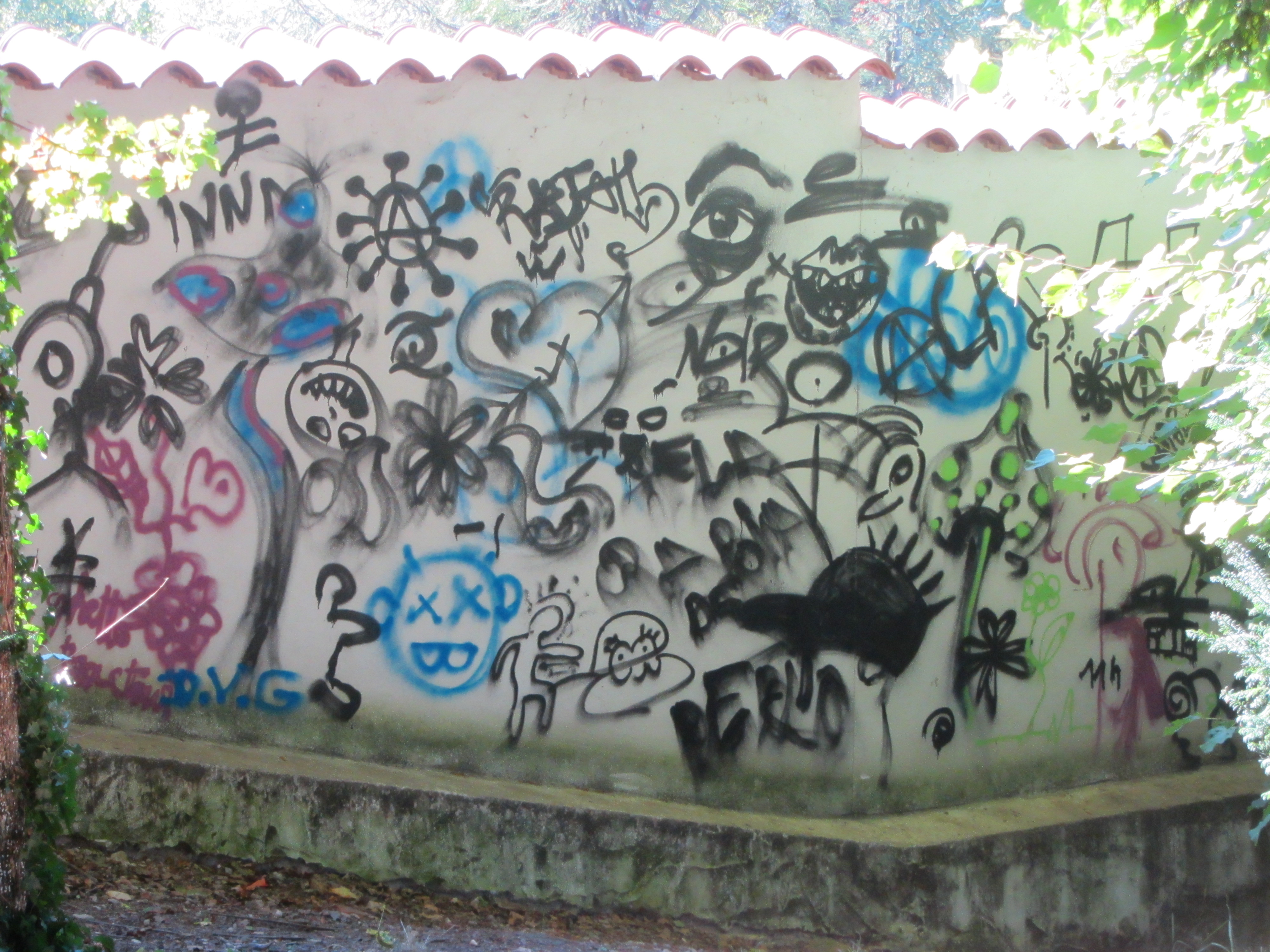 graffitis, Bois-d'Oingt