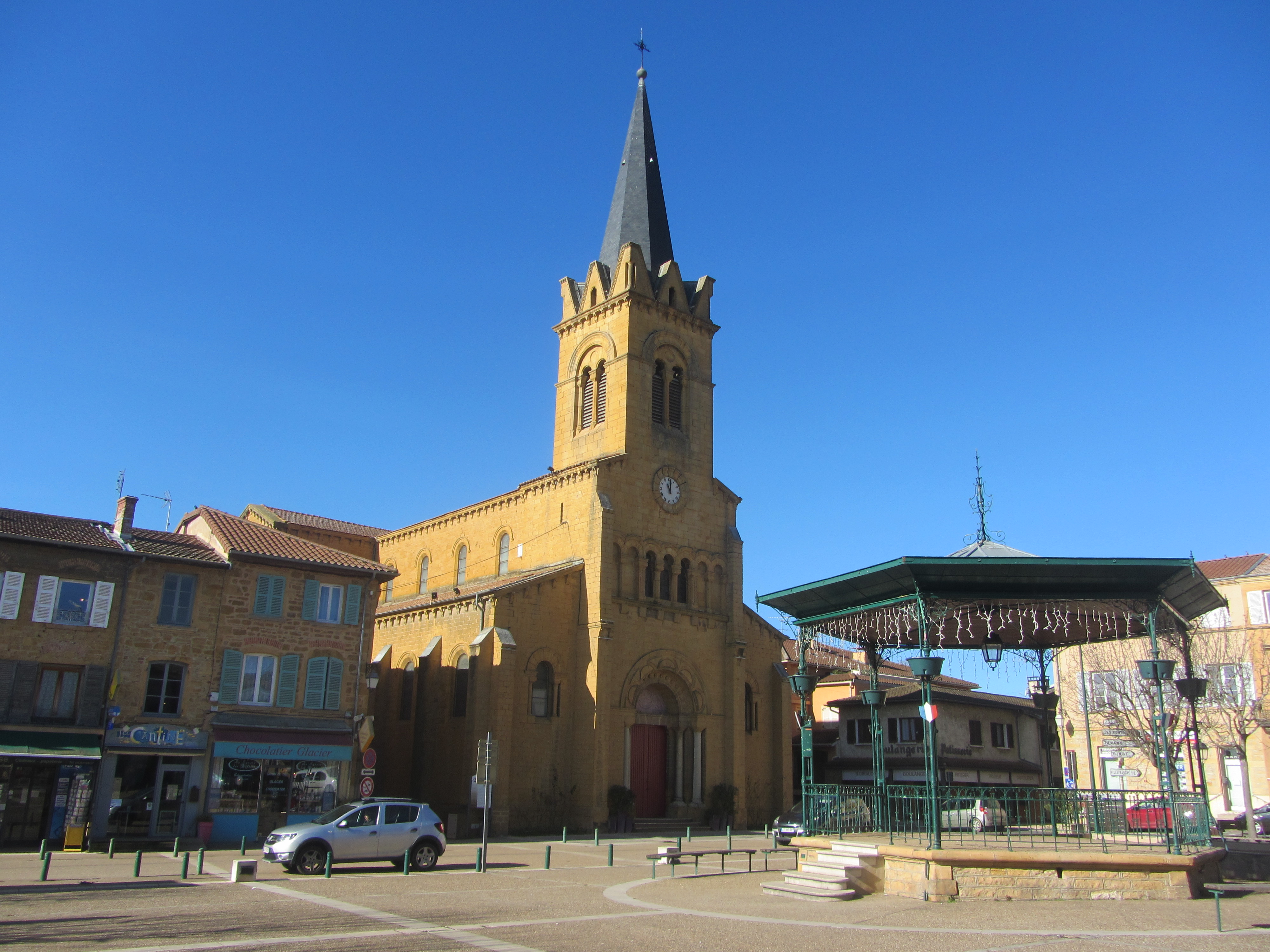 église du Bois-d'Oingt construite en 1868